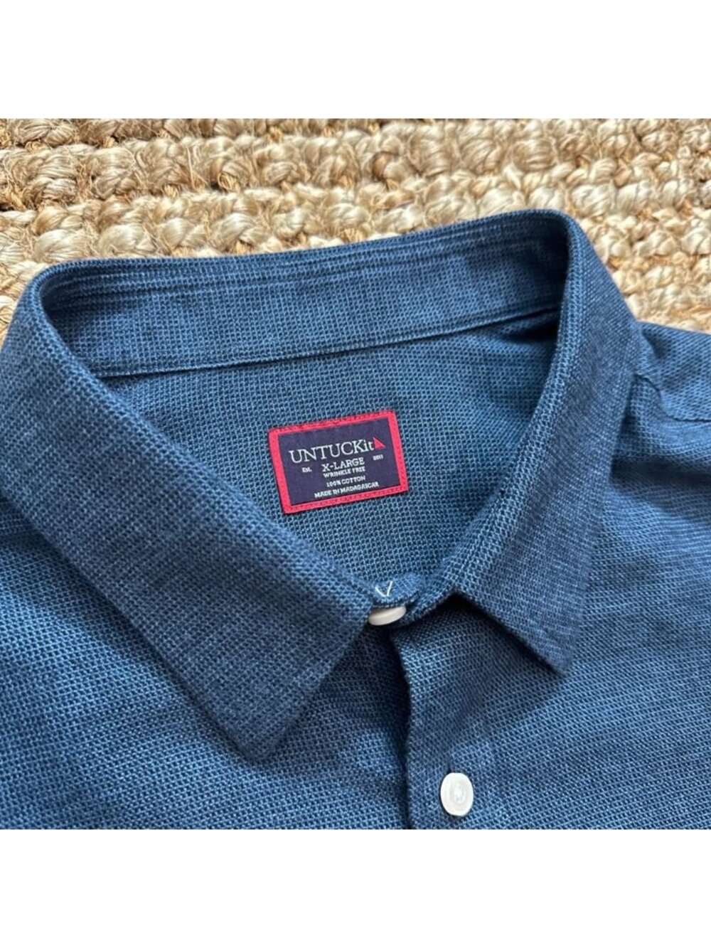 UNTUCKit Mens XL Blue Wrinkle Free Short Sleeve Button Down Shirt 100% Cotton